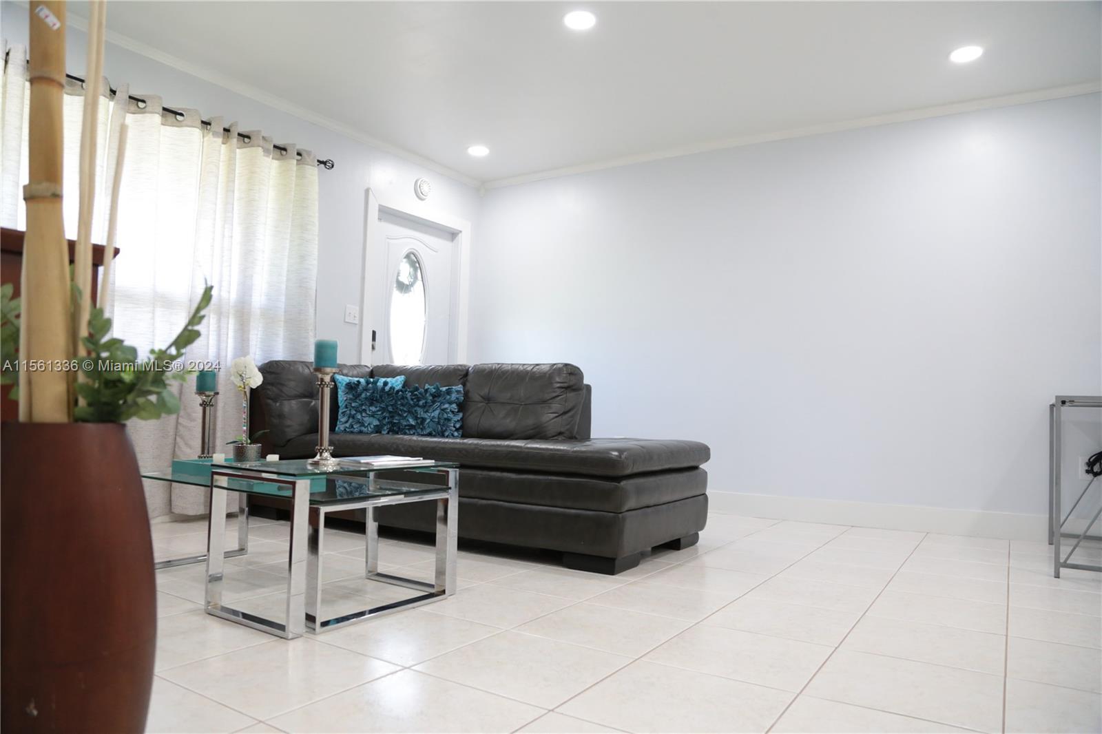 6121 SW 21st St 1, Miramar, Florida 33023, 2 Bedrooms Bedrooms, ,1 BathroomBathrooms,Residentiallease,For Rent,6121 SW 21st St 1,A11561336