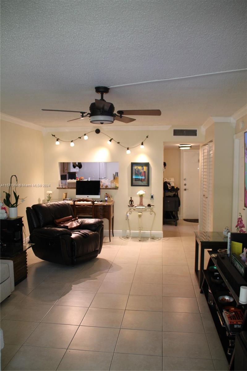 9091 Lime Bay Blvd 106, Tamarac, Florida 33321, 1 Bedroom Bedrooms, ,1 BathroomBathrooms,Residentiallease,For Rent,9091 Lime Bay Blvd 106,A11571314