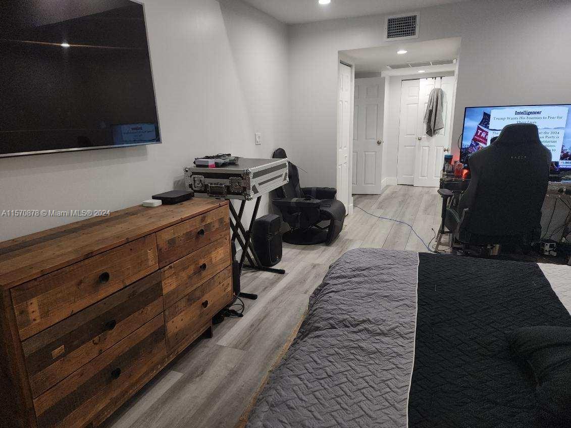 3180 S Ocean Dr PH 1703, Hallandale Beach, Florida 33009, 1 Bedroom Bedrooms, ,1 BathroomBathrooms,Residential,For Sale,3180 S Ocean Dr PH 1703,A11570878