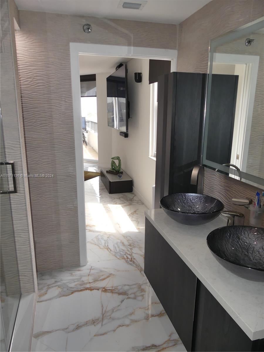 300 Three Islands Blvd 807, Hallandale Beach, Florida 33009, 2 Bedrooms Bedrooms, ,2 BathroomsBathrooms,Residential,For Sale,300 Three Islands Blvd 807,A11571136