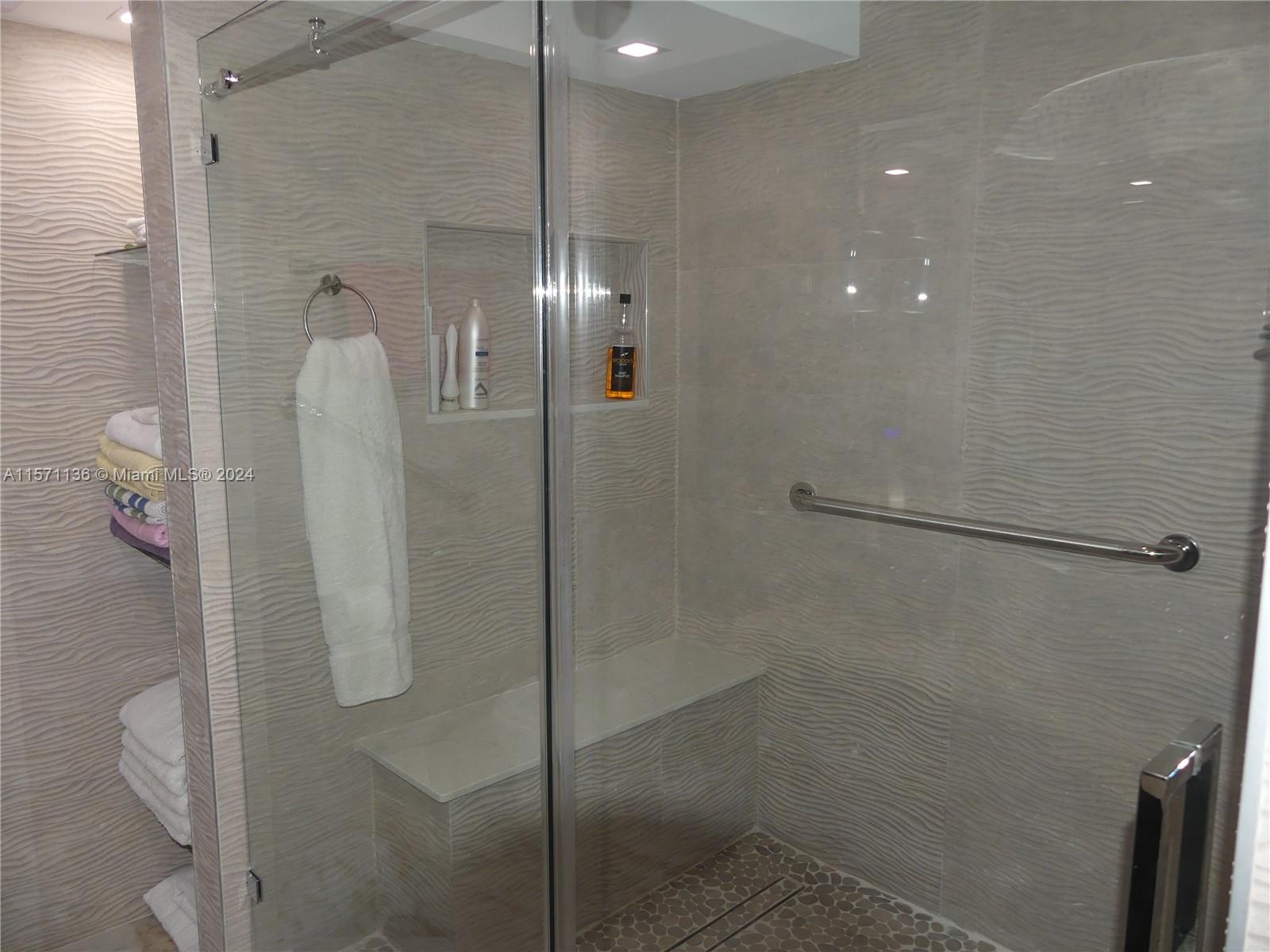 300 Three Islands Blvd 807, Hallandale Beach, Florida 33009, 2 Bedrooms Bedrooms, ,2 BathroomsBathrooms,Residential,For Sale,300 Three Islands Blvd 807,A11571136