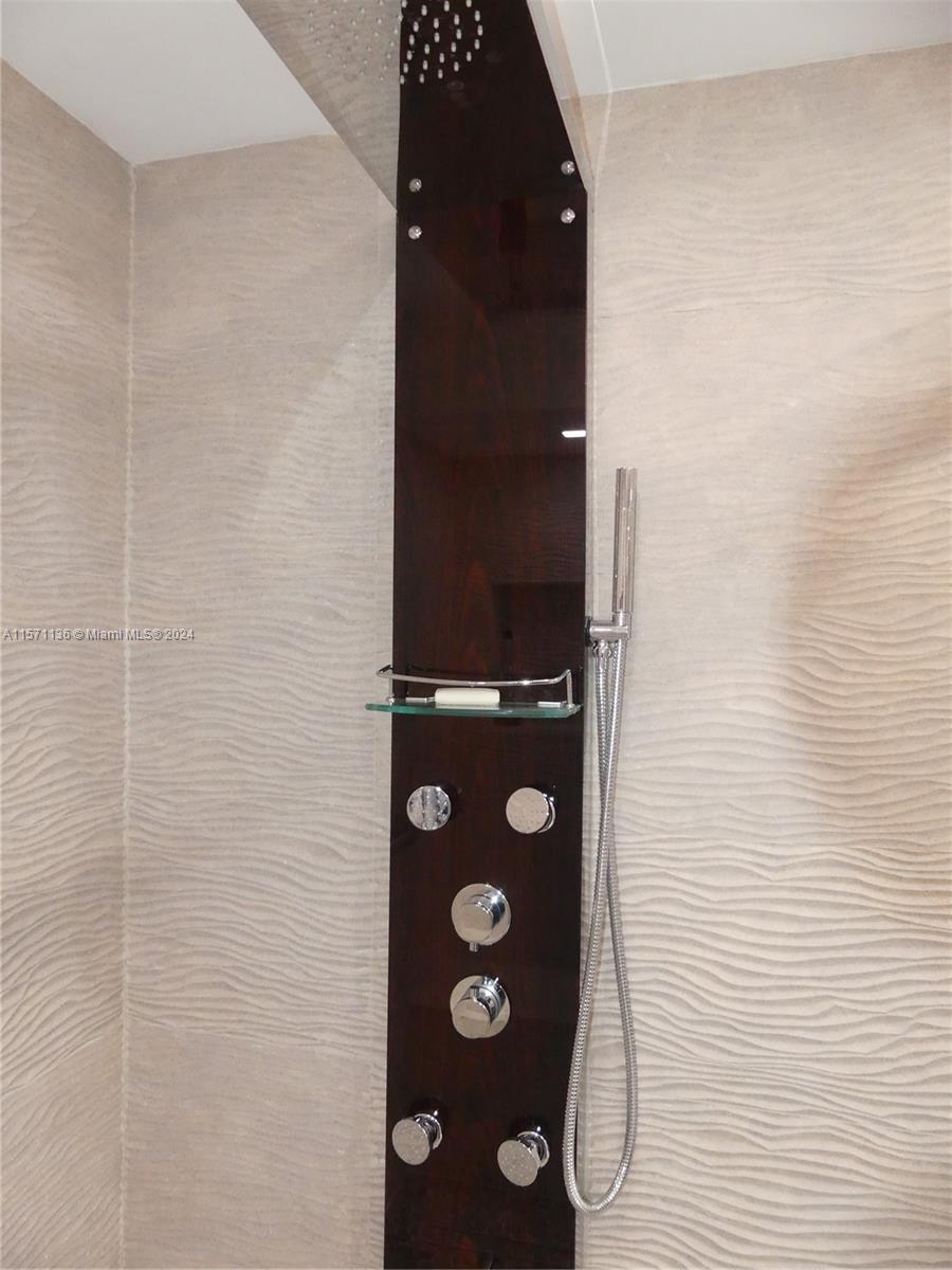 300 Three Islands Blvd 807, Hallandale Beach, Florida 33009, 2 Bedrooms Bedrooms, ,2 BathroomsBathrooms,Residential,For Sale,300 Three Islands Blvd 807,A11571136