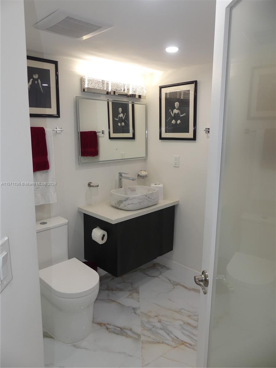 300 Three Islands Blvd 807, Hallandale Beach, Florida 33009, 2 Bedrooms Bedrooms, ,2 BathroomsBathrooms,Residential,For Sale,300 Three Islands Blvd 807,A11571136