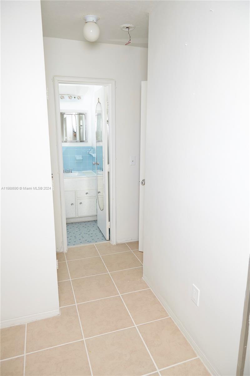 1450 NE 171st St 207B, North Miami Beach, Florida 33162, 1 Bedroom Bedrooms, ,1 BathroomBathrooms,Residentiallease,For Rent,1450 NE 171st St 207B,A11568690