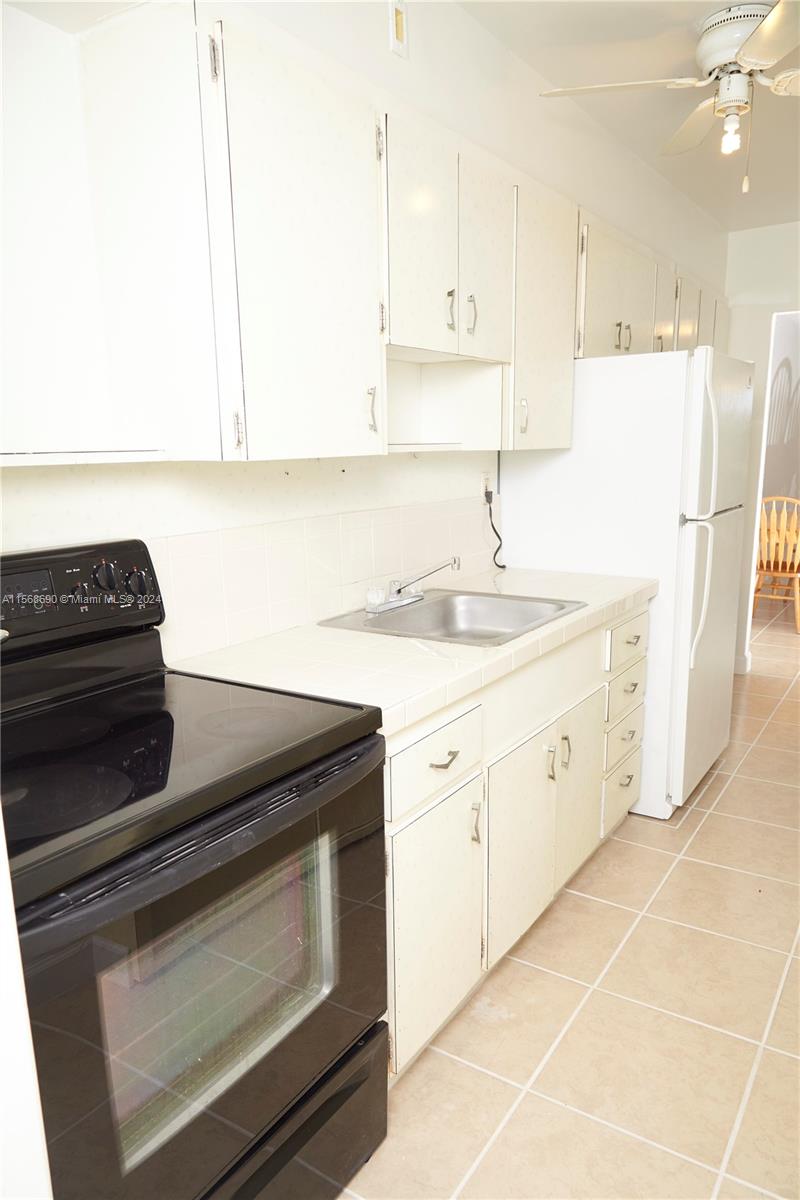 1450 NE 171st St 207B, North Miami Beach, Florida 33162, 1 Bedroom Bedrooms, ,1 BathroomBathrooms,Residentiallease,For Rent,1450 NE 171st St 207B,A11568690