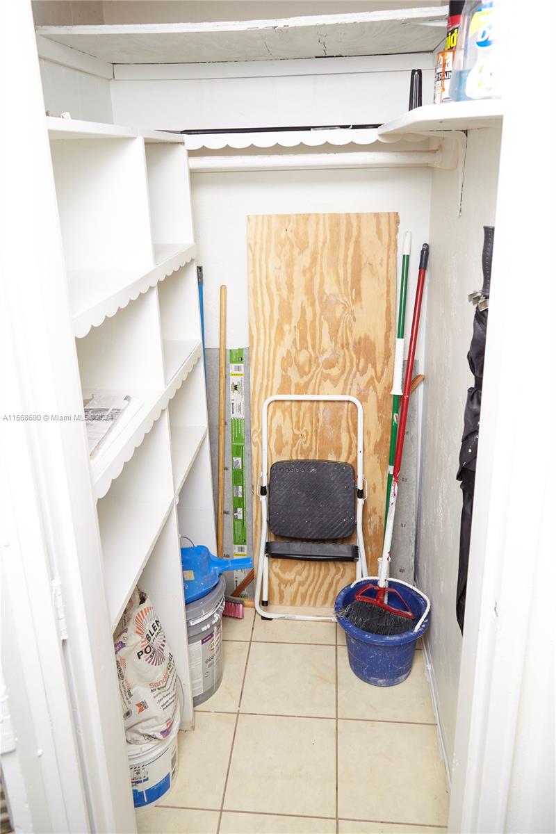 1450 NE 171st St 207B, North Miami Beach, Florida 33162, 1 Bedroom Bedrooms, ,1 BathroomBathrooms,Residentiallease,For Rent,1450 NE 171st St 207B,A11568690