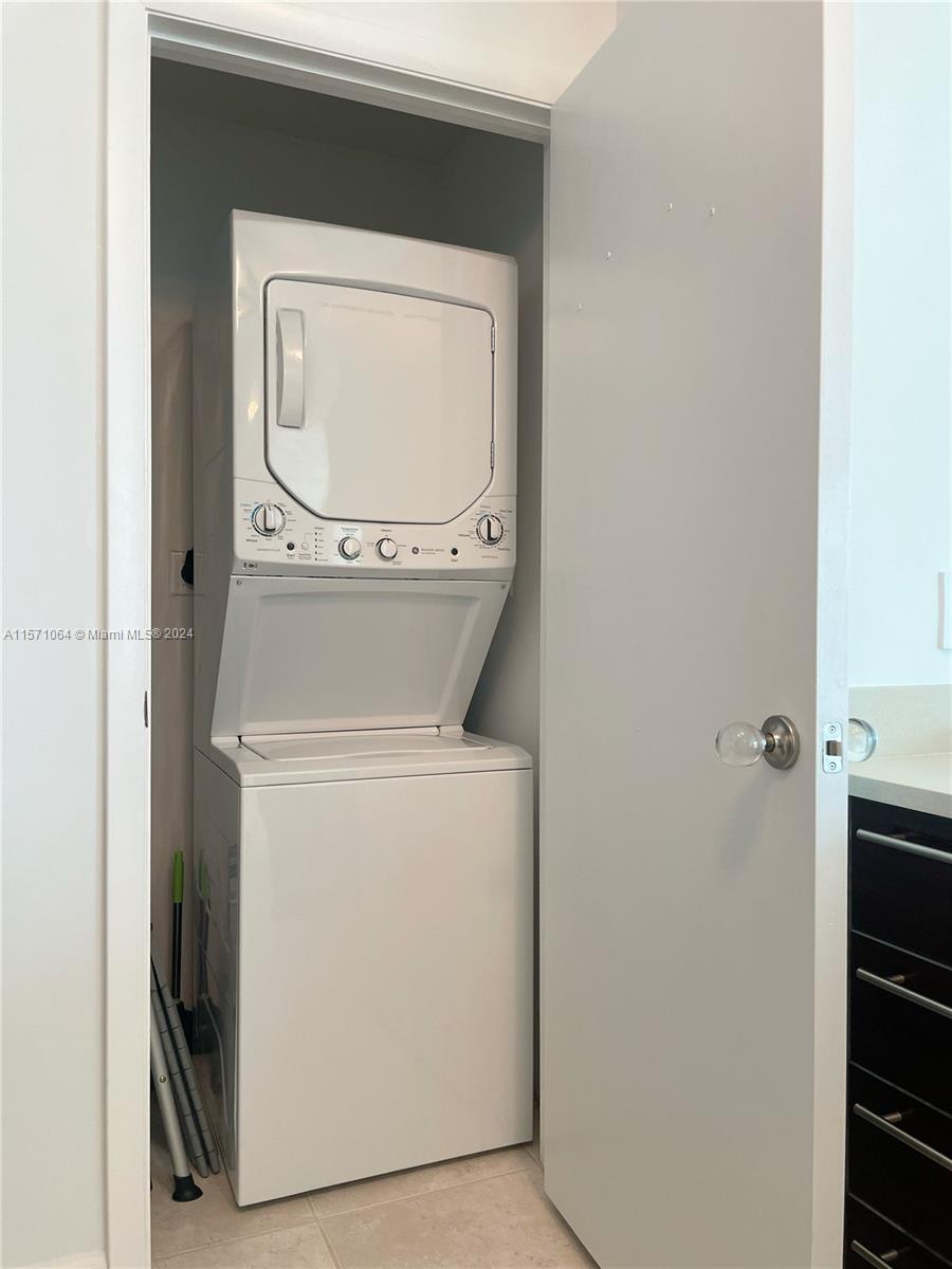 1900 N Bayshore Dr 4119, Miami, Florida 33132, 1 Bedroom Bedrooms, ,1 BathroomBathrooms,Residentiallease,For Rent,1900 N Bayshore Dr 4119,A11571064