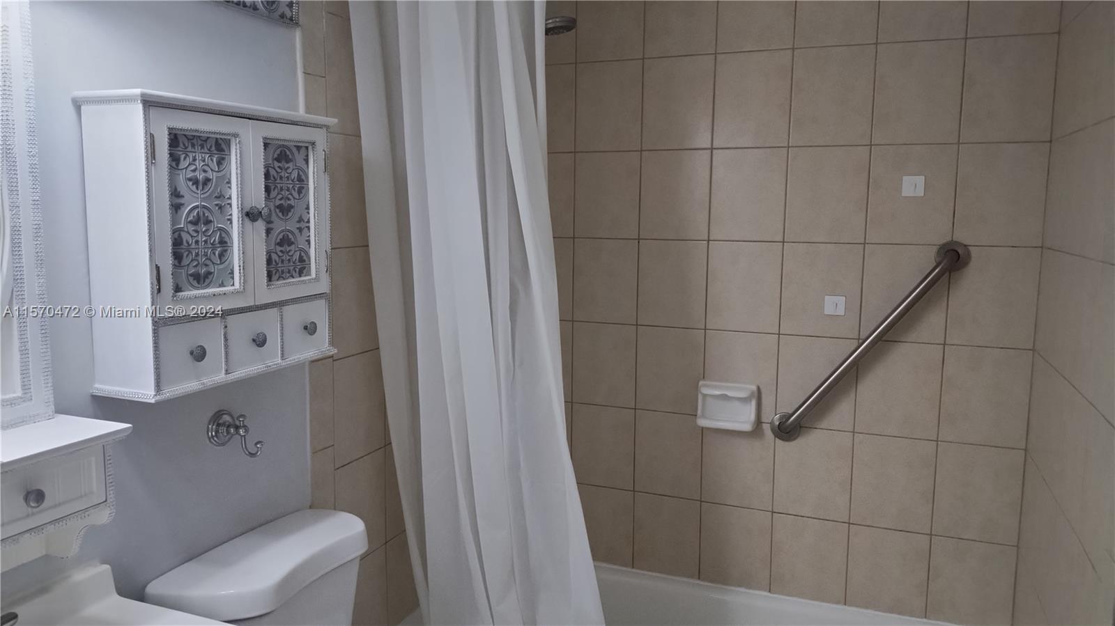 14165 SW 87th St 207, Miami, Florida 33183, 4 Bedrooms Bedrooms, ,2 BathroomsBathrooms,Residentiallease,For Rent,14165 SW 87th St 207,A11570472