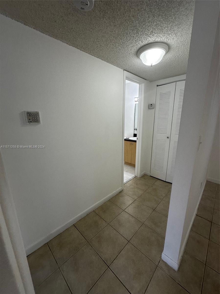 7220 NW 179th St 201, Hialeah, Florida 33015, 1 Bedroom Bedrooms, ,1 BathroomBathrooms,Residentiallease,For Rent,7220 NW 179th St 201,A11571358
