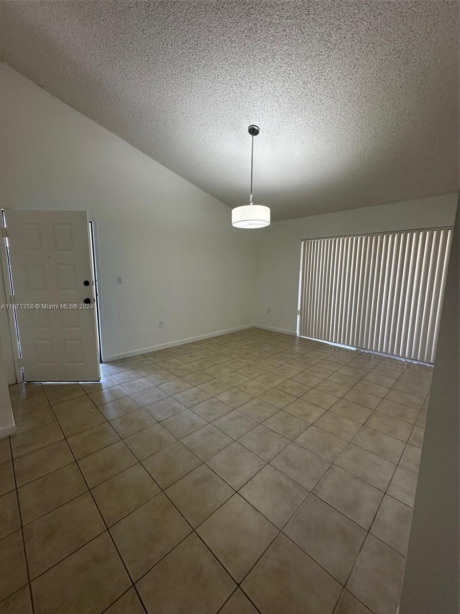 7220 NW 179th St 201, Hialeah, Florida 33015, 1 Bedroom Bedrooms, ,1 BathroomBathrooms,Residentiallease,For Rent,7220 NW 179th St 201,A11571358