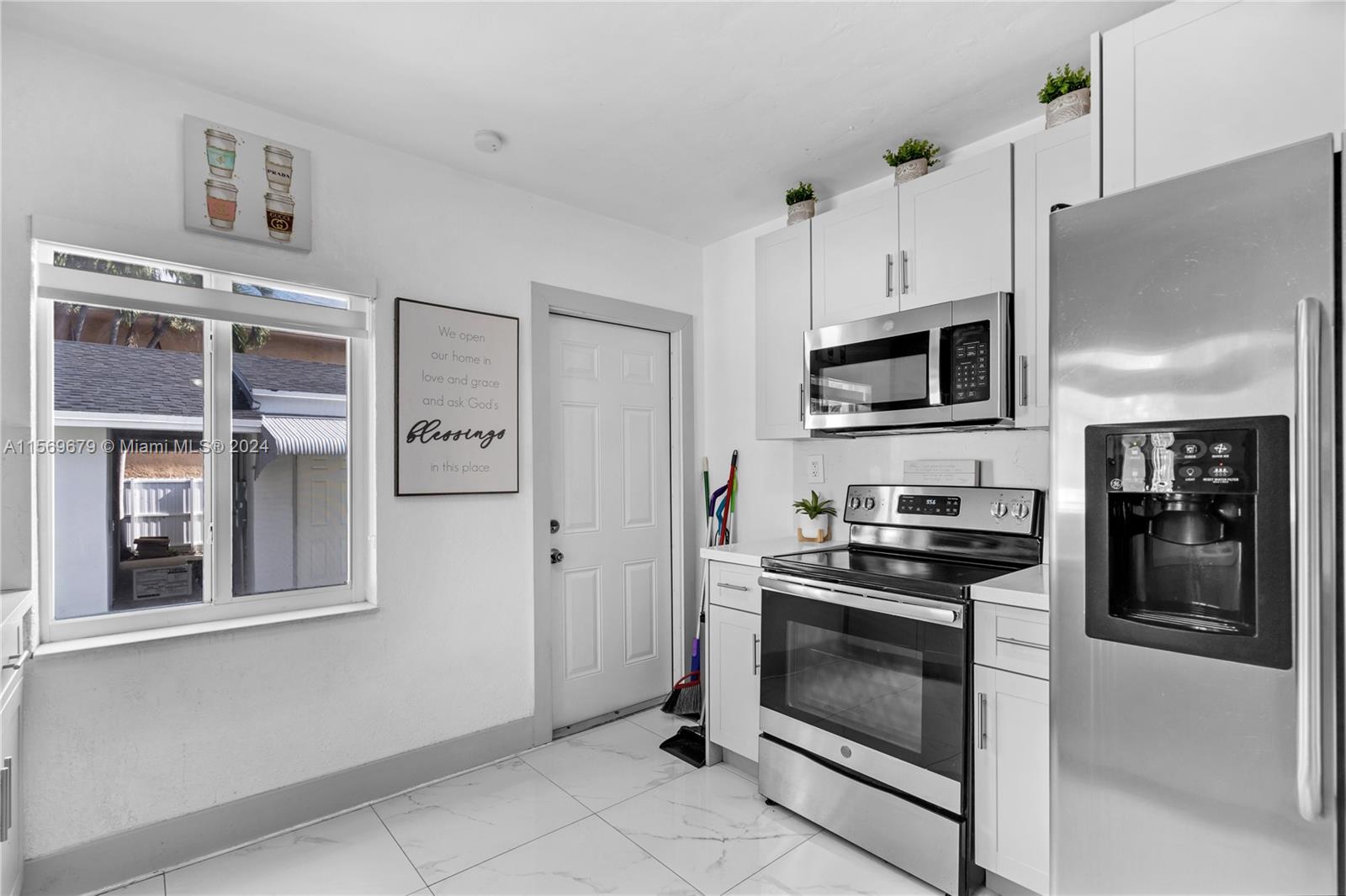 737 NW 41st St A, Miami, Florida 33127, 3 Bedrooms Bedrooms, ,1 BathroomBathrooms,Residentiallease,For Rent,737 NW 41st St A,A11569679