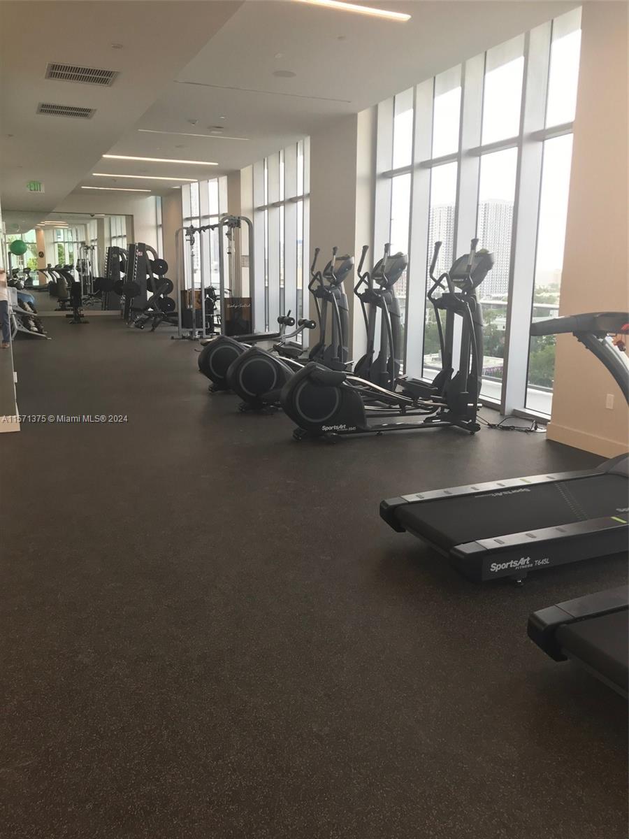 488 NE 18th St 3802, Miami, Florida 33132, 1 Bedroom Bedrooms, ,1 BathroomBathrooms,Residentiallease,For Rent,488 NE 18th St 3802,A11571375