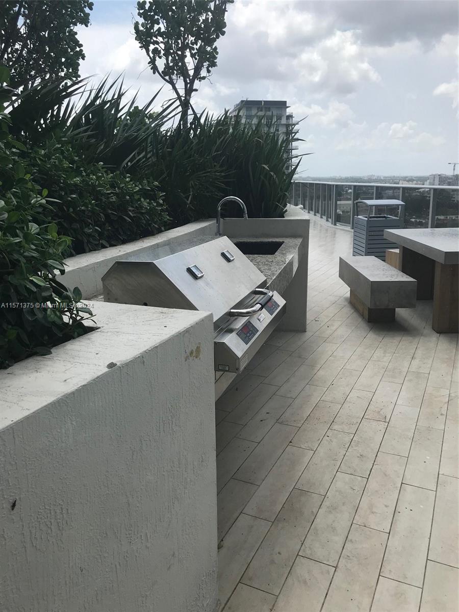 488 NE 18th St 3802, Miami, Florida 33132, 1 Bedroom Bedrooms, ,1 BathroomBathrooms,Residentiallease,For Rent,488 NE 18th St 3802,A11571375