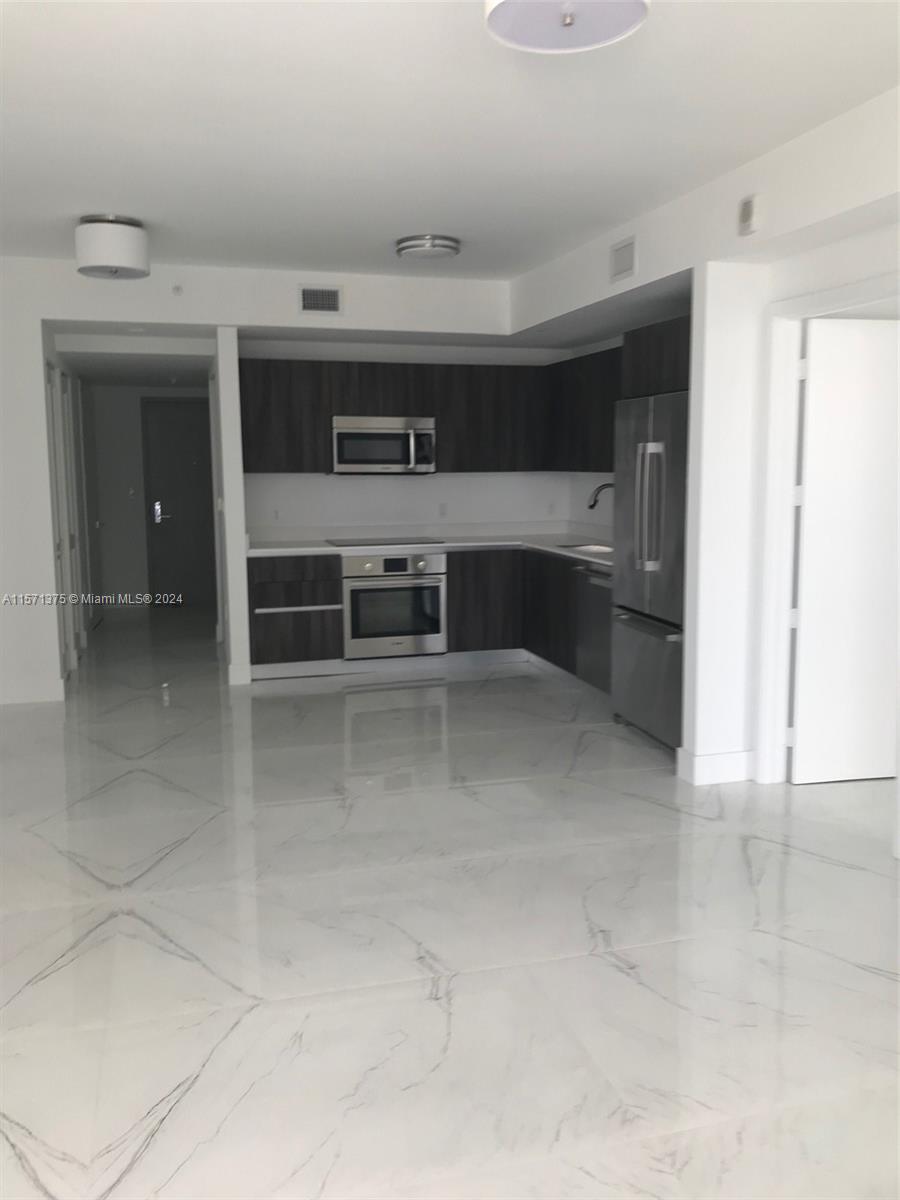 488 NE 18th St 3802, Miami, Florida 33132, 1 Bedroom Bedrooms, ,1 BathroomBathrooms,Residentiallease,For Rent,488 NE 18th St 3802,A11571375