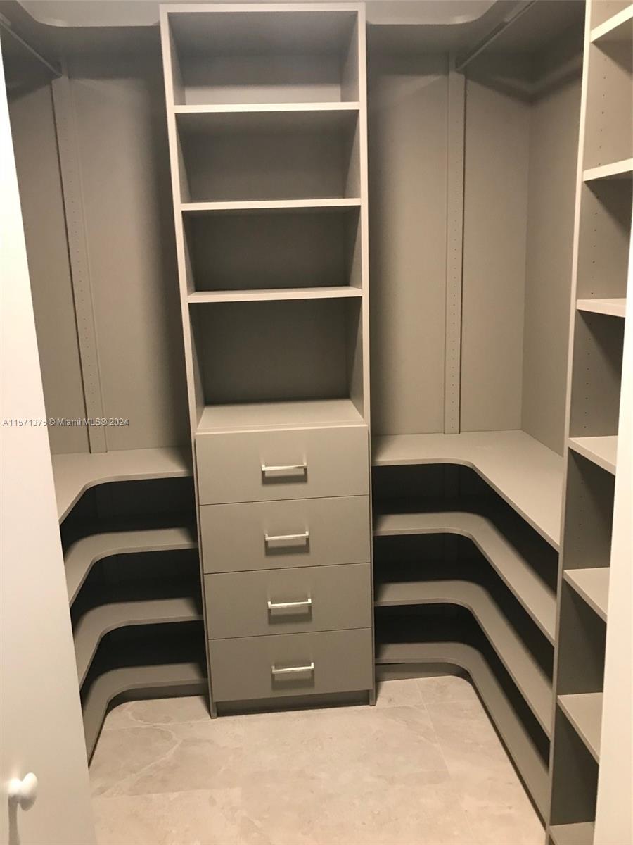 488 NE 18th St 3802, Miami, Florida 33132, 1 Bedroom Bedrooms, ,1 BathroomBathrooms,Residentiallease,For Rent,488 NE 18th St 3802,A11571375