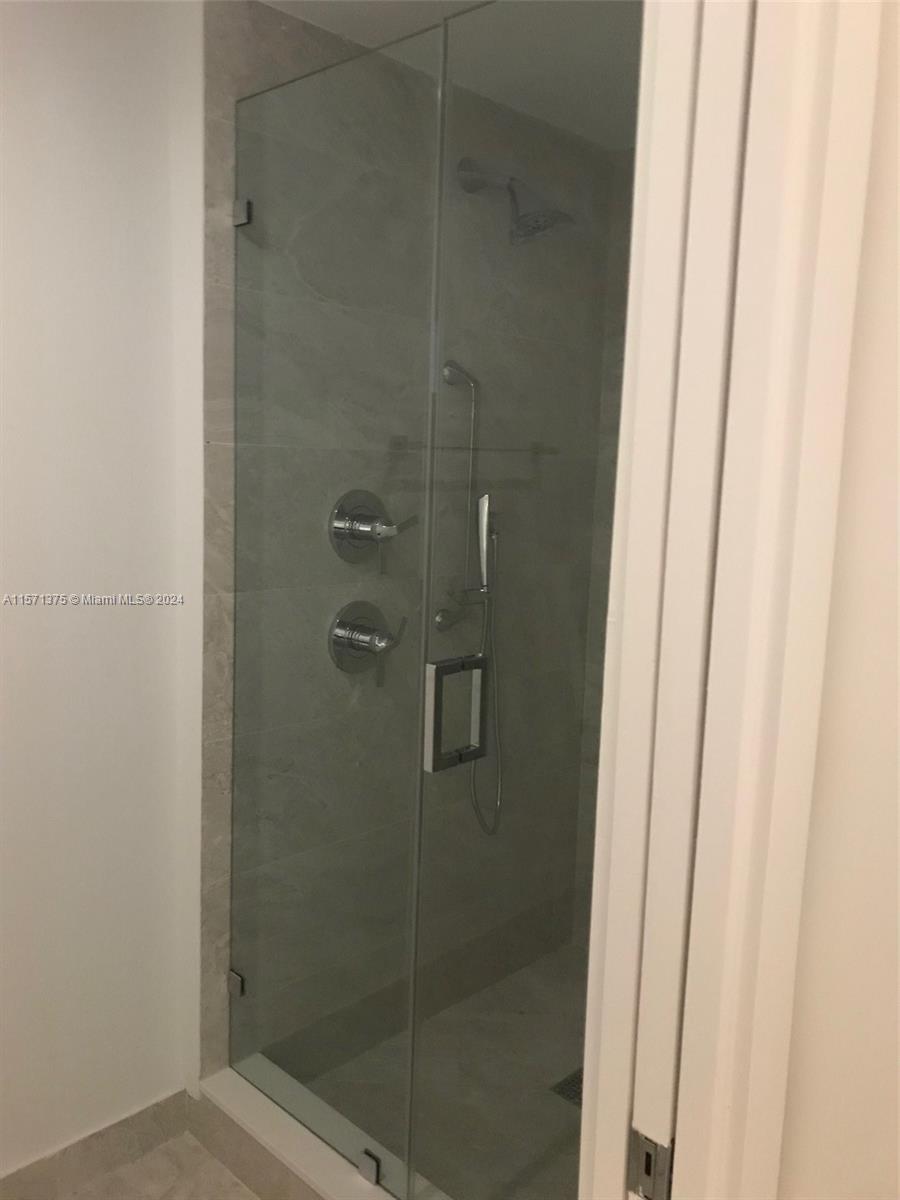 488 NE 18th St 3802, Miami, Florida 33132, 1 Bedroom Bedrooms, ,1 BathroomBathrooms,Residentiallease,For Rent,488 NE 18th St 3802,A11571375