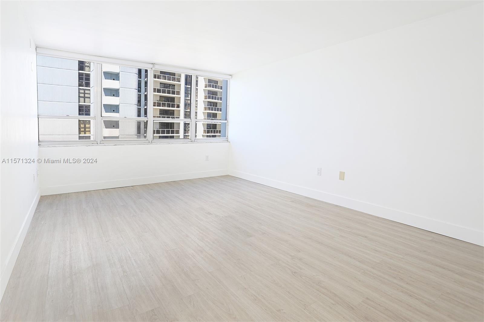 11 Island Ave 903, Miami Beach, Florida 33139, 2 Bedrooms Bedrooms, ,2 BathroomsBathrooms,Residentiallease,For Rent,11 Island Ave 903,A11571324