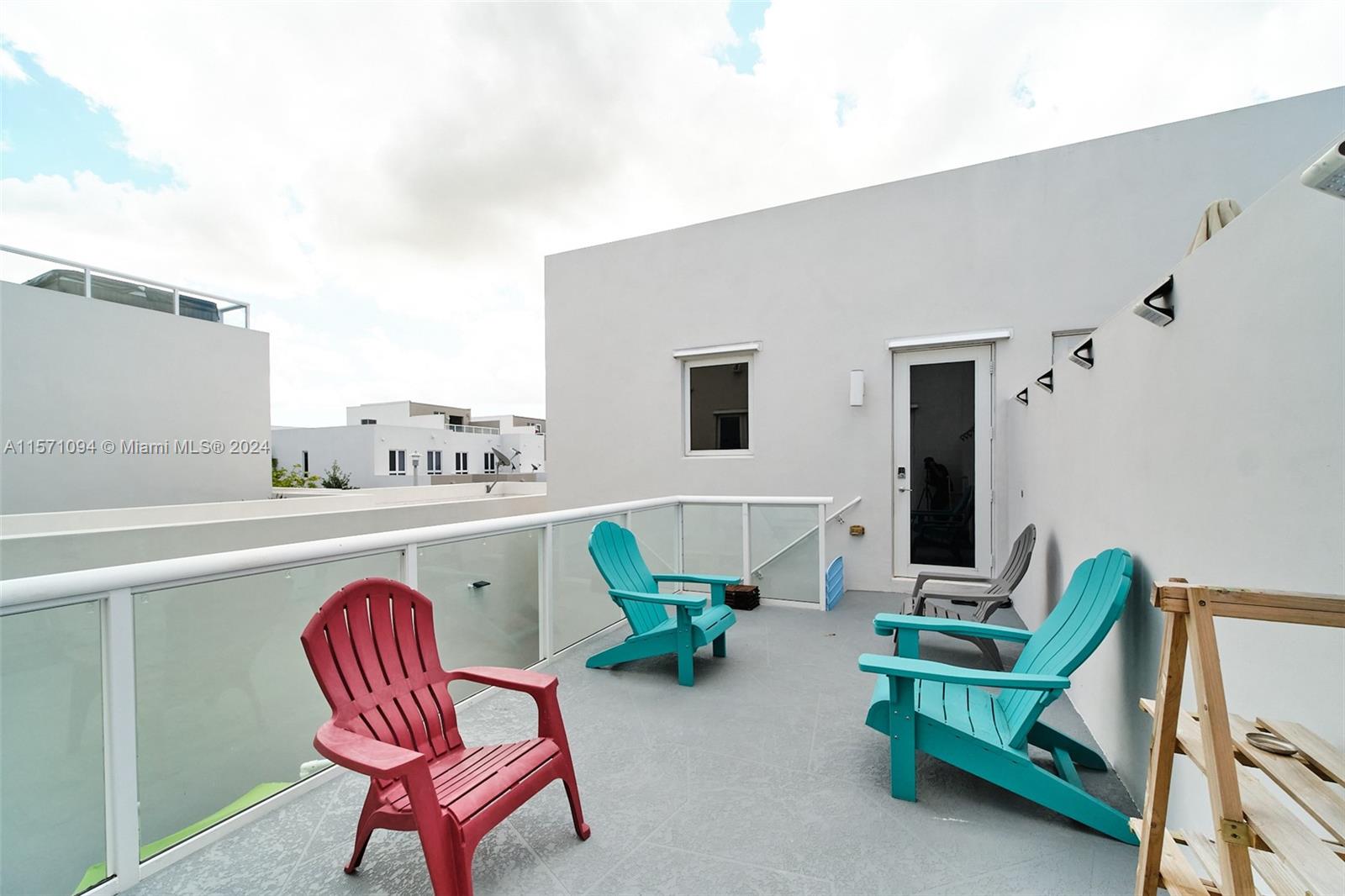 10518 NW 66th St 10518, Doral, Florida 33178, 3 Bedrooms Bedrooms, ,3 BathroomsBathrooms,Residentiallease,For Rent,10518 NW 66th St 10518,A11571094