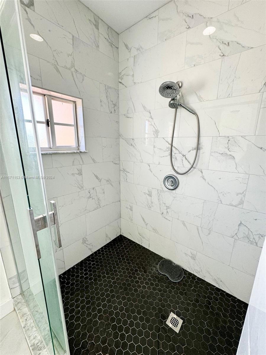 2845 NE 41st Rd, Homestead, Florida 33033, 4 Bedrooms Bedrooms, ,4 BathroomsBathrooms,Residentiallease,For Rent,2845 NE 41st Rd,A11571153