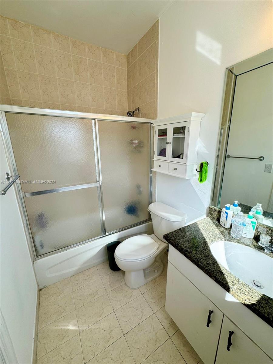 2845 NE 41st Rd, Homestead, Florida 33033, 4 Bedrooms Bedrooms, ,4 BathroomsBathrooms,Residentiallease,For Rent,2845 NE 41st Rd,A11571153