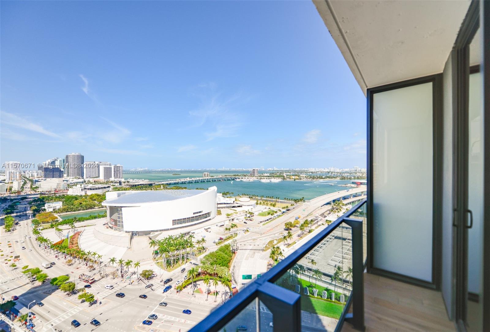 In the heart of Downtown Miami, the Elser sets a new standard for luxury living and smart investment. This stunning studio is not just a home; it's an opportunity. Allows short term rentals managed across top rental platforms like Airbnb, VRBO, it offers you the chance to earn income or as a personal getaway. Enjoy breathtaking views, 24/7 concierge, smart technology, and EV charging. The amenities? Unmatched. Dive into a resort-style pool, unwind in exclusive lounge areas, and work seamlessly in our state-of-the-art co-working space. Steps away from Miami's best – Whole Foods, FTX Arena, South Beach. The Elser is not just a residence; it's the pinnacle of Miami living. Whether you're looking for your next home or a smart investment, welcome to your future in Miami.