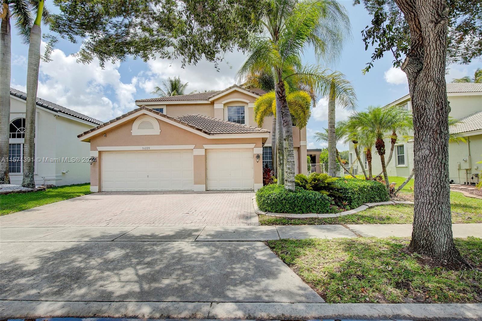 16220 SW 21st St, Miramar, Florida 33027, 5 Bedrooms Bedrooms, ,3 BathroomsBathrooms,Residential,For Sale,16220 SW 21st St,A11571391