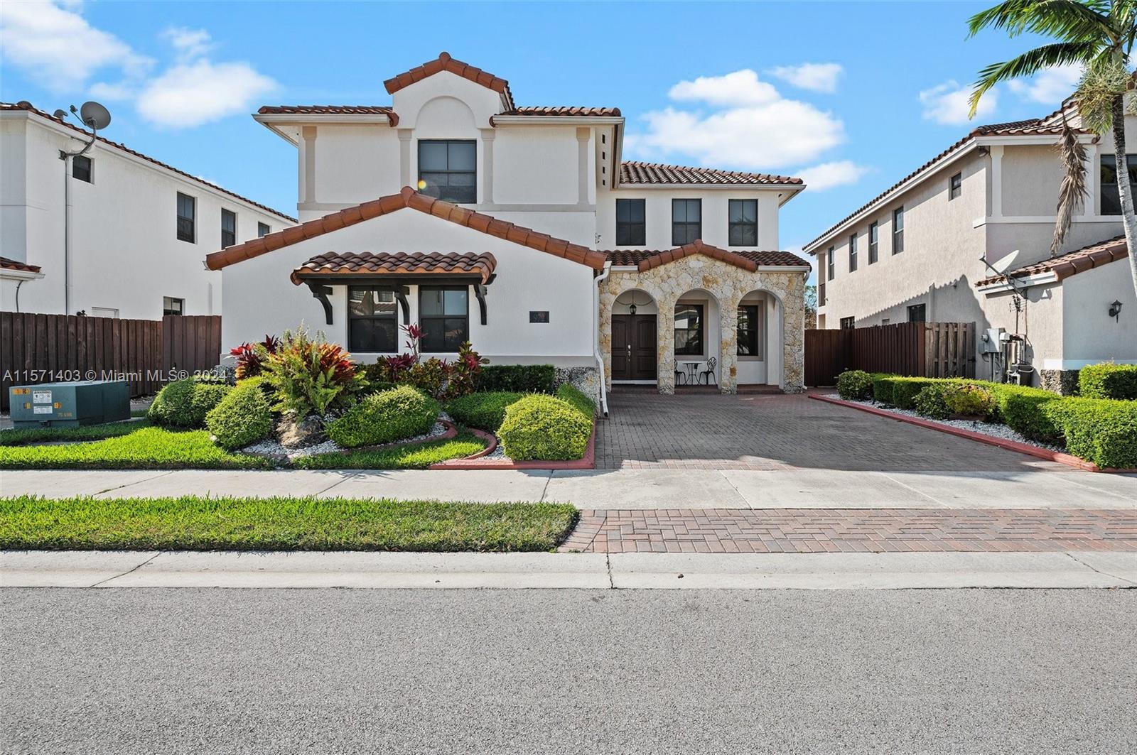 972 NW 104th Ave, Miami, Florida 33172, 4 Bedrooms Bedrooms, ,3 BathroomsBathrooms,Residential,For Sale,972 NW 104th Ave,A11571403