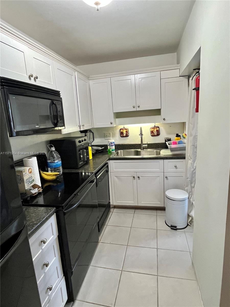 1439 S Ocean Blvd 316, Lauderdale By The Sea, Florida 33062, 1 Bedroom Bedrooms, ,1 BathroomBathrooms,Residential,For Sale,1439 S Ocean Blvd 316,A11571204