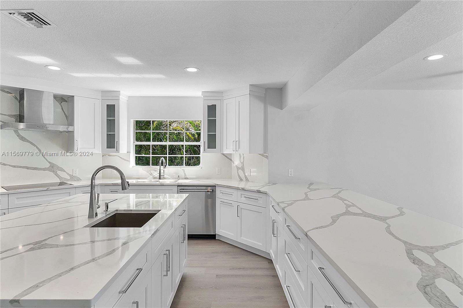 11400 NW 28th Ct, Plantation, Florida 33323, 6 Bedrooms Bedrooms, ,3 BathroomsBathrooms,Residential,For Sale,11400 NW 28th Ct,A11569779