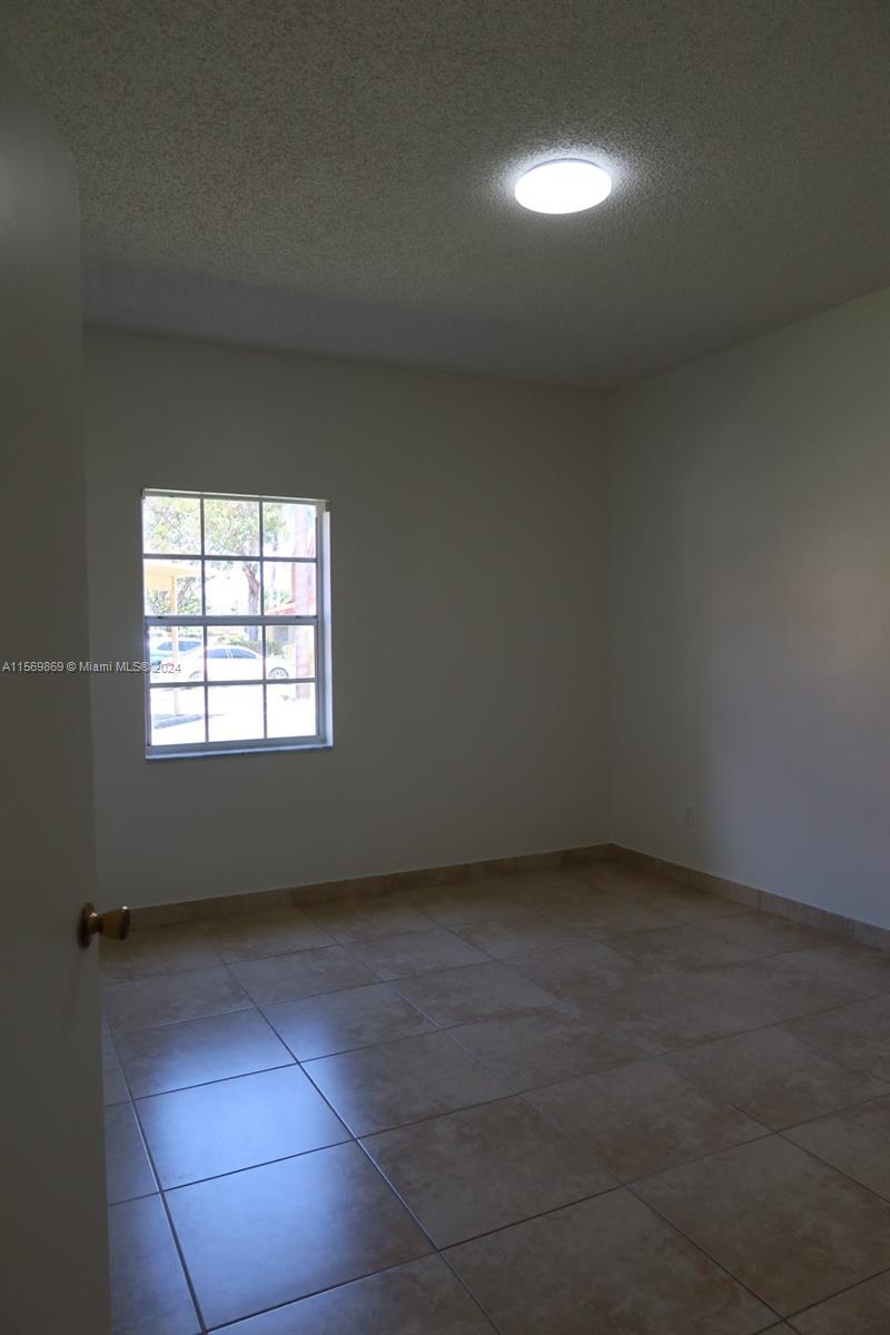 18340 NW 68th Ave A, Hialeah, Florida 33015, 2 Bedrooms Bedrooms, ,1 BathroomBathrooms,Residentiallease,For Rent,18340 NW 68th Ave A,A11569869