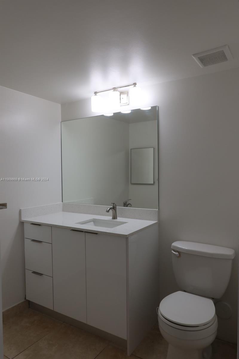 18340 NW 68th Ave A, Hialeah, Florida 33015, 2 Bedrooms Bedrooms, ,1 BathroomBathrooms,Residentiallease,For Rent,18340 NW 68th Ave A,A11569869