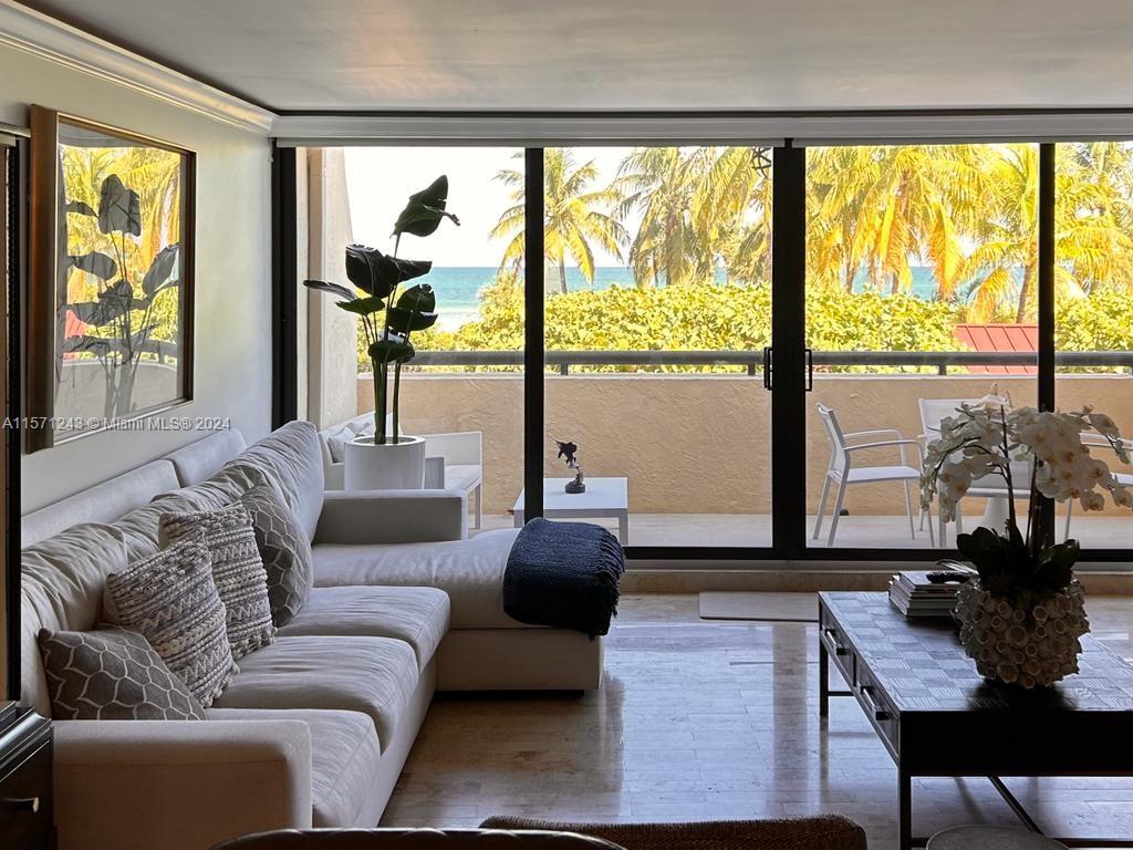 2555 Collins Ave 307, Miami Beach, Florida 33140, 1 Bedroom Bedrooms, ,2 BathroomsBathrooms,Residential,For Sale,2555 Collins Ave 307,A11571243