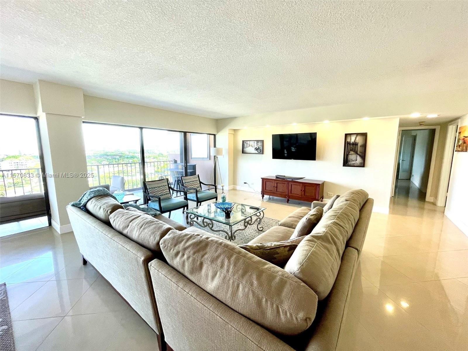 1800 NE 114th St 1201, Miami, Florida 33181, 2 Bedrooms Bedrooms, ,3 BathroomsBathrooms,Residential,For Sale,1800 NE 114th St 1201,A11570833