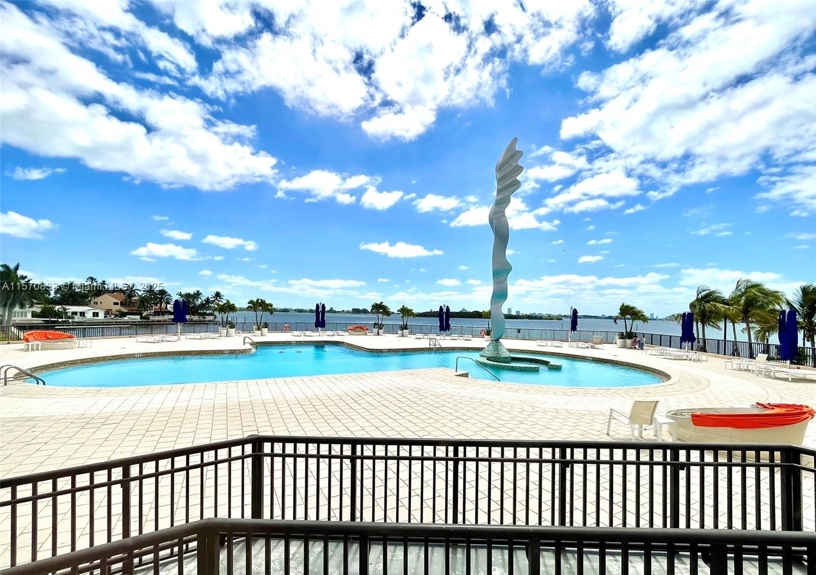 1800 NE 114th St 1201, Miami, Florida 33181, 2 Bedrooms Bedrooms, ,3 BathroomsBathrooms,Residential,For Sale,1800 NE 114th St 1201,A11570833