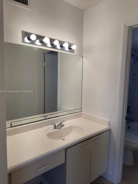 6284 NW 186th St 208, Hialeah, Florida 33015, 2 Bedrooms Bedrooms, ,2 BathroomsBathrooms,Residentiallease,For Rent,6284 NW 186th St 208,A11571442
