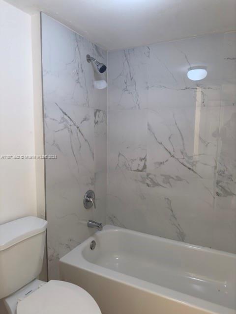 6284 NW 186th St 208, Hialeah, Florida 33015, 2 Bedrooms Bedrooms, ,2 BathroomsBathrooms,Residentiallease,For Rent,6284 NW 186th St 208,A11571442