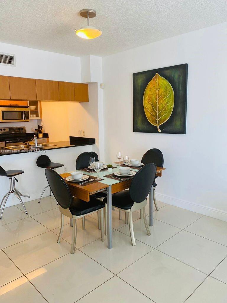 1750 N Bayshore Dr 4305, Miami, Florida 33132, 1 Bedroom Bedrooms, ,1 BathroomBathrooms,Residentiallease,For Rent,1750 N Bayshore Dr 4305,A11571446
