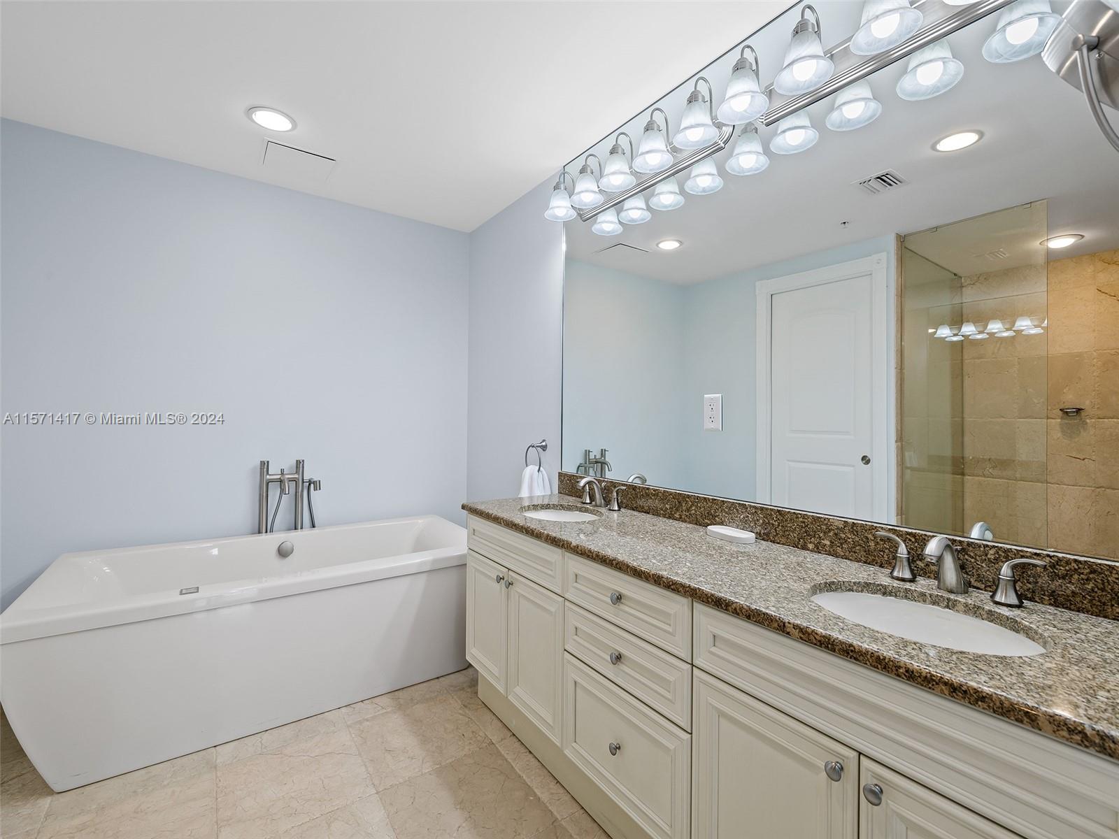 1414 SE 12th St 1B, Fort Lauderdale, Florida 33316, 2 Bedrooms Bedrooms, ,2 BathroomsBathrooms,Residential,For Sale,1414 SE 12th St 1B,A11571417