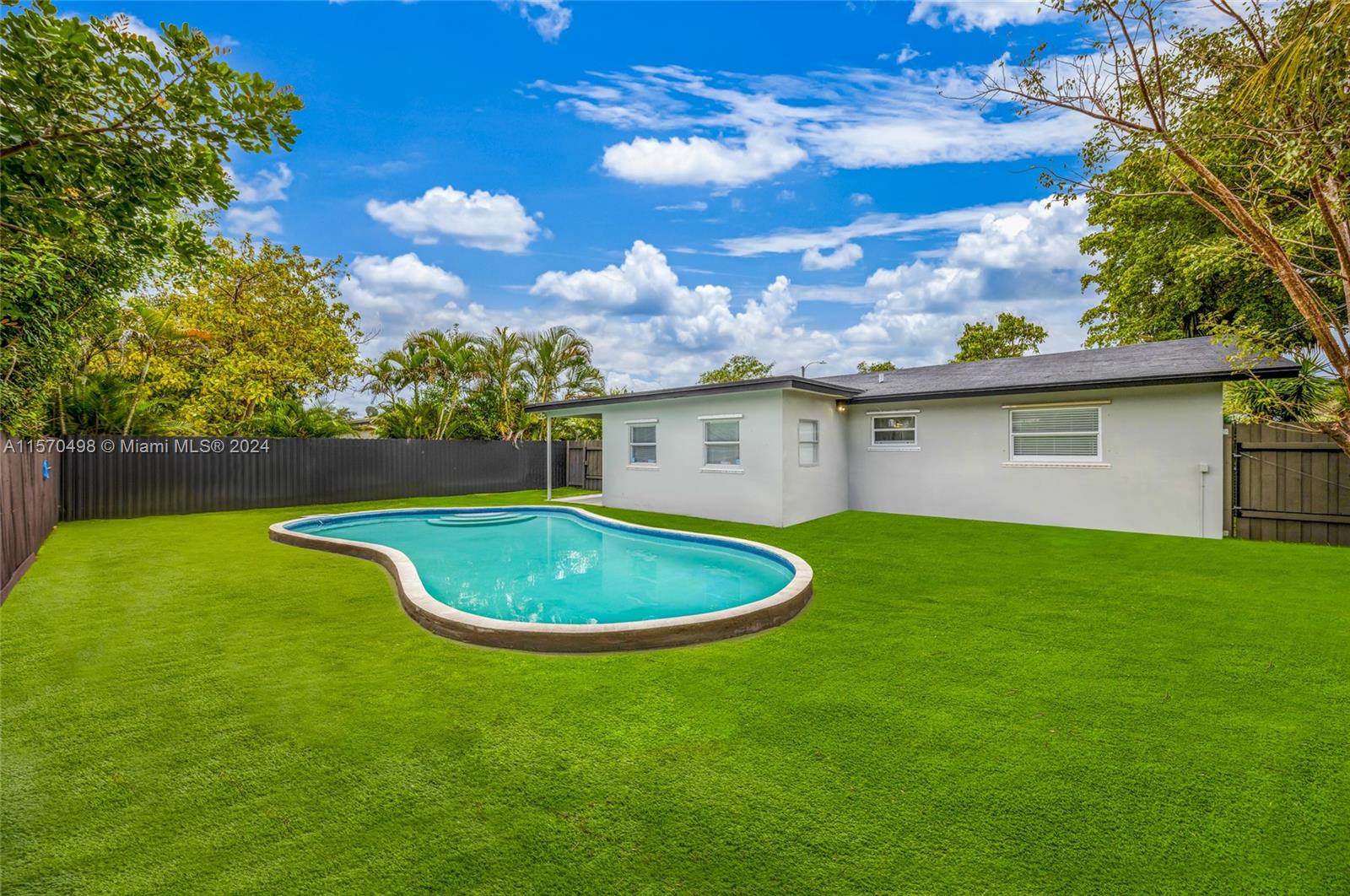 3958 NW 19th Ave 3958, Oakland Park, Florida 33309, 4 Bedrooms Bedrooms, ,2 BathroomsBathrooms,Residentiallease,For Rent,3958 NW 19th Ave 3958,A11570498