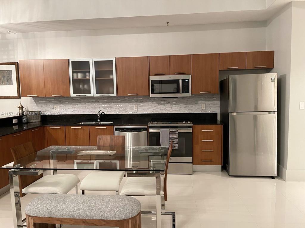 1800 N Bayshore Dr 302, Miami, Florida 33132, 1 Bedroom Bedrooms, ,2 BathroomsBathrooms,Residentiallease,For Rent,1800 N Bayshore Dr 302,A11571470