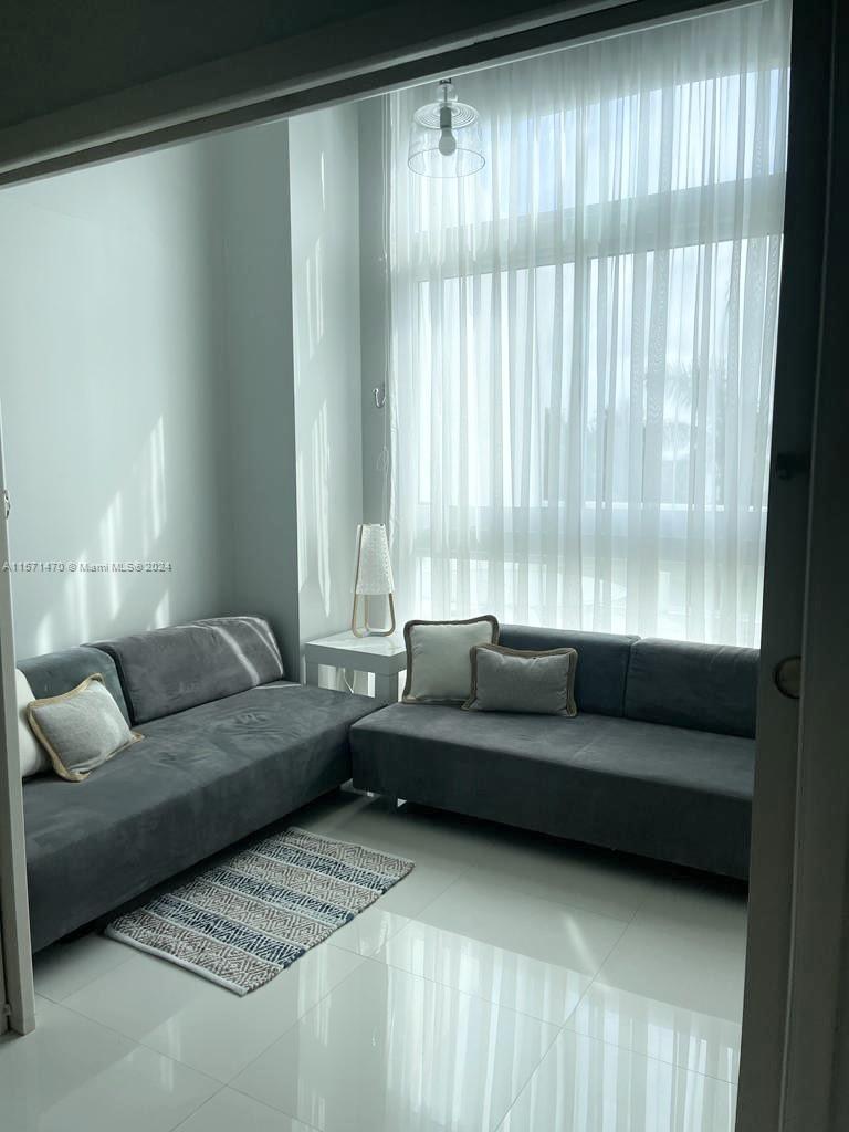 1800 N Bayshore Dr 302, Miami, Florida 33132, 1 Bedroom Bedrooms, ,2 BathroomsBathrooms,Residentiallease,For Rent,1800 N Bayshore Dr 302,A11571470