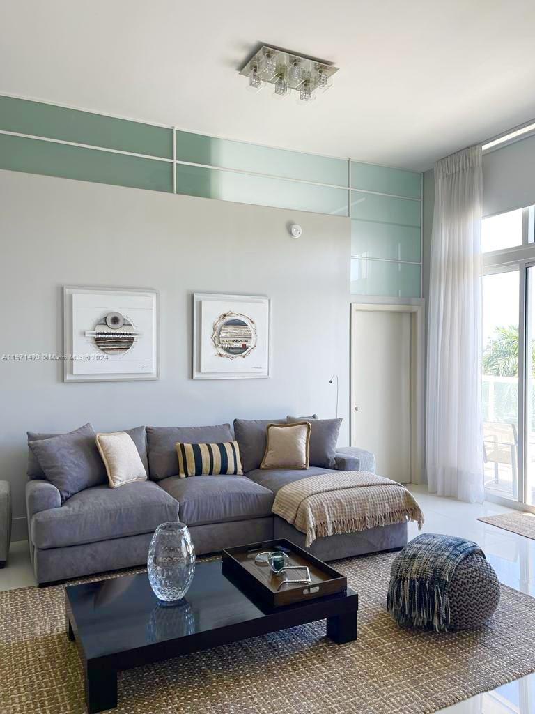 1800 N Bayshore Dr 302, Miami, Florida 33132, 1 Bedroom Bedrooms, ,2 BathroomsBathrooms,Residentiallease,For Rent,1800 N Bayshore Dr 302,A11571470