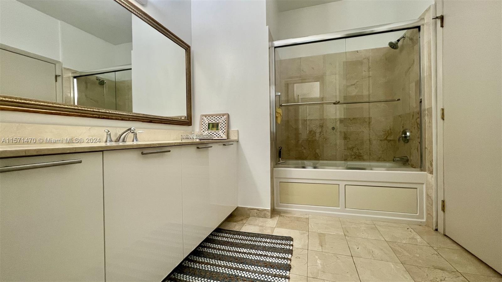 1800 N Bayshore Dr 302, Miami, Florida 33132, 1 Bedroom Bedrooms, ,2 BathroomsBathrooms,Residentiallease,For Rent,1800 N Bayshore Dr 302,A11571470