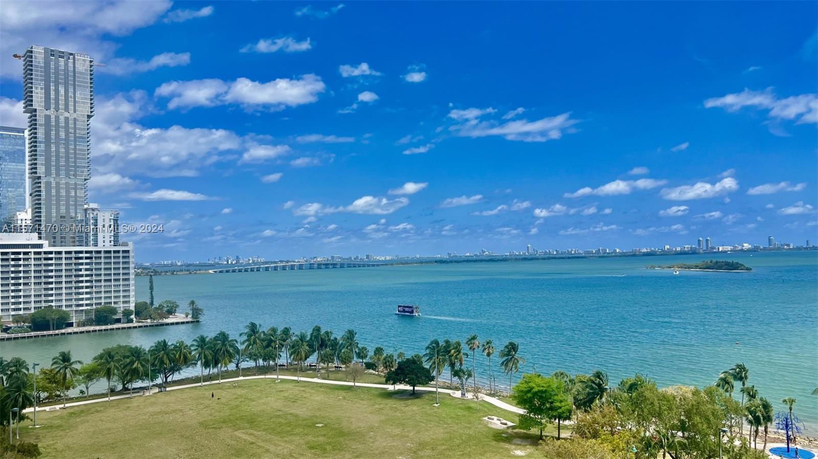 1800 N Bayshore Dr 302, Miami, Florida 33132, 1 Bedroom Bedrooms, ,2 BathroomsBathrooms,Residentiallease,For Rent,1800 N Bayshore Dr 302,A11571470