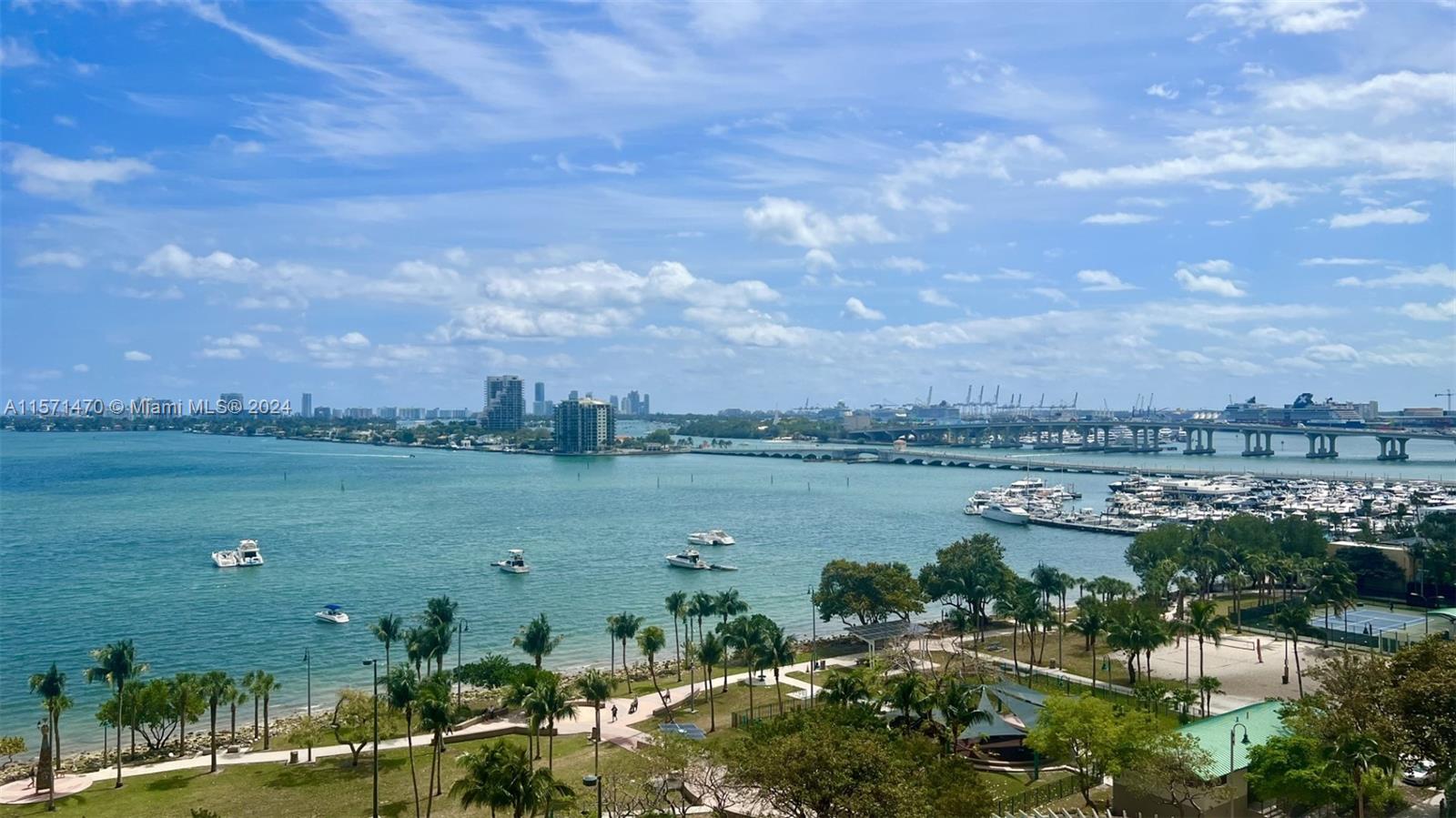 1800 N Bayshore Dr 302, Miami, Florida 33132, 1 Bedroom Bedrooms, ,2 BathroomsBathrooms,Residentiallease,For Rent,1800 N Bayshore Dr 302,A11571470
