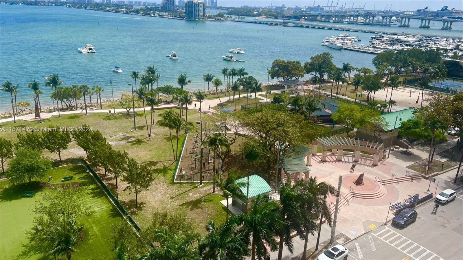 1800 N Bayshore Dr 302, Miami, Florida 33132, 1 Bedroom Bedrooms, ,2 BathroomsBathrooms,Residentiallease,For Rent,1800 N Bayshore Dr 302,A11571470