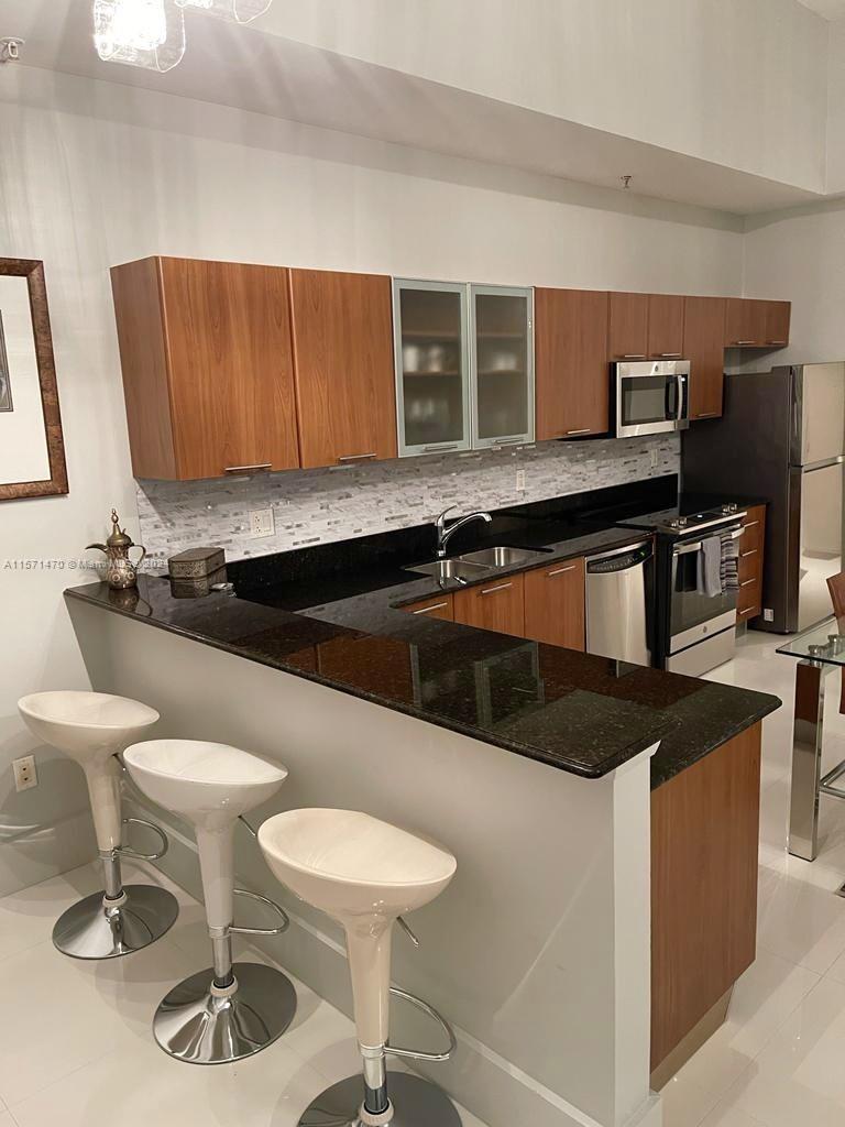 1800 N Bayshore Dr 302, Miami, Florida 33132, 1 Bedroom Bedrooms, ,2 BathroomsBathrooms,Residentiallease,For Rent,1800 N Bayshore Dr 302,A11571470