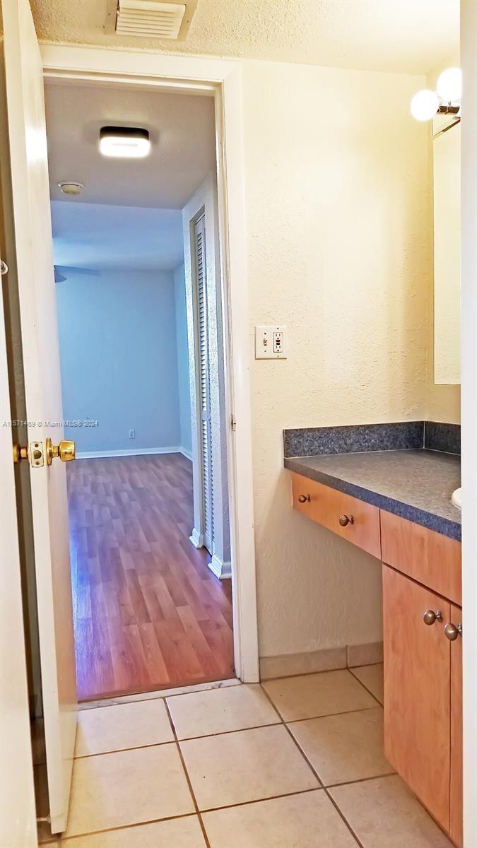 1900 Diana Dr 3E, Hallandale Beach, Florida 33009, 3 Bedrooms Bedrooms, ,3 BathroomsBathrooms,Residentiallease,For Rent,1900 Diana Dr 3E,A11571469