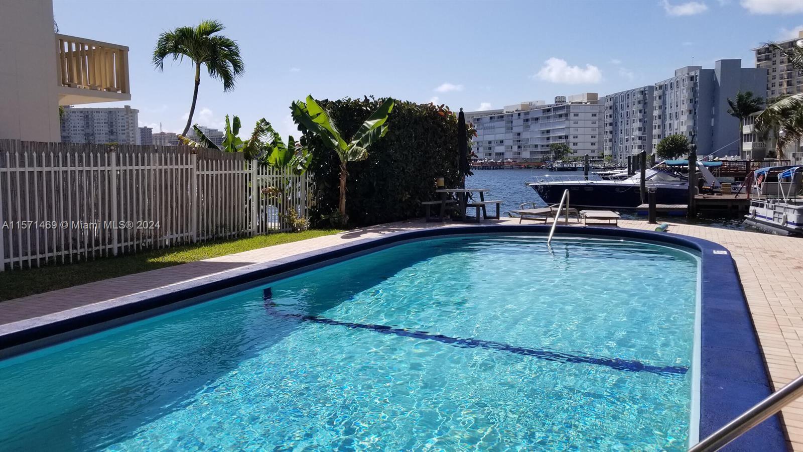 1900 Diana Dr 3E, Hallandale Beach, Florida 33009, 3 Bedrooms Bedrooms, ,3 BathroomsBathrooms,Residentiallease,For Rent,1900 Diana Dr 3E,A11571469