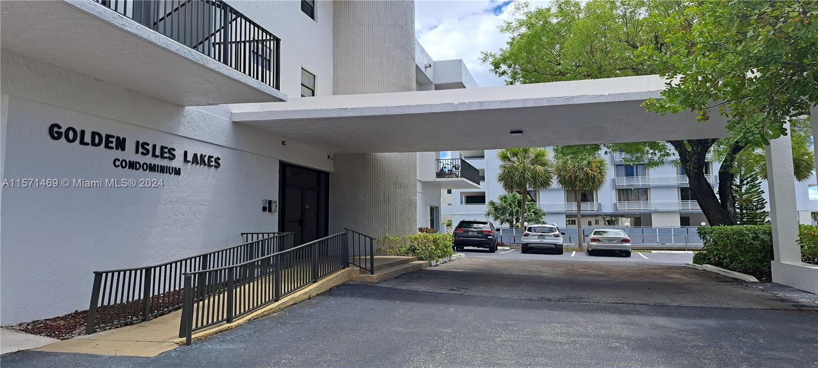 1900 Diana Dr 3E, Hallandale Beach, Florida 33009, 3 Bedrooms Bedrooms, ,3 BathroomsBathrooms,Residentiallease,For Rent,1900 Diana Dr 3E,A11571469